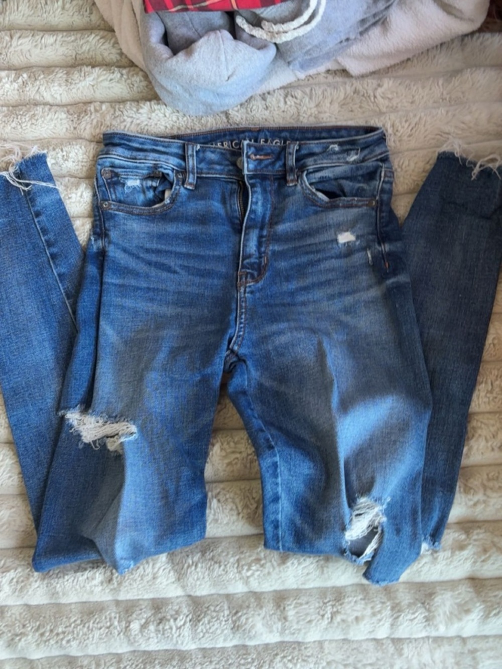 American Eagle Outfitters Distressed Medium Blue Skinny Jeans